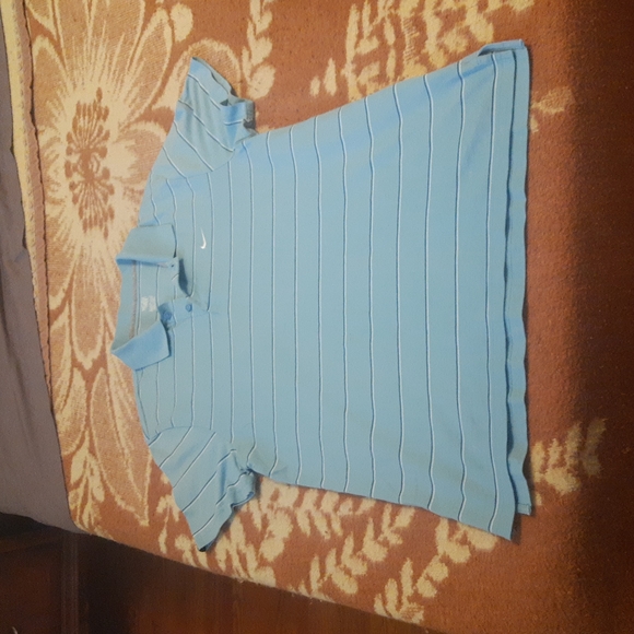 Vintage Nike Light/Sky and Navy Blue and White Stripped Polo/Golf Shirt - Picture 3 of 17